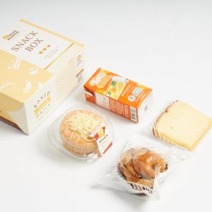 Snack Box เบเกอรี่ ขนม 3 + น้ำ 1