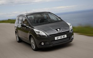 Peugeot 5008 od r. výroby 09/09 do r. výroby 7/2017 7 míst