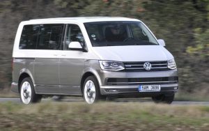 VW T6 Multivan + 6.1 Multivan 5 míst od r. výroby 9/2015..