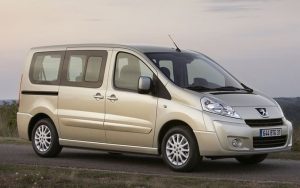 Peugeot Expert 1/2007 - do r. výroby 05/2016 9 míst