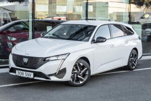 Peugeot 308 Hatchback + SW + GT od r. v. 03/2022 - výbava Allure